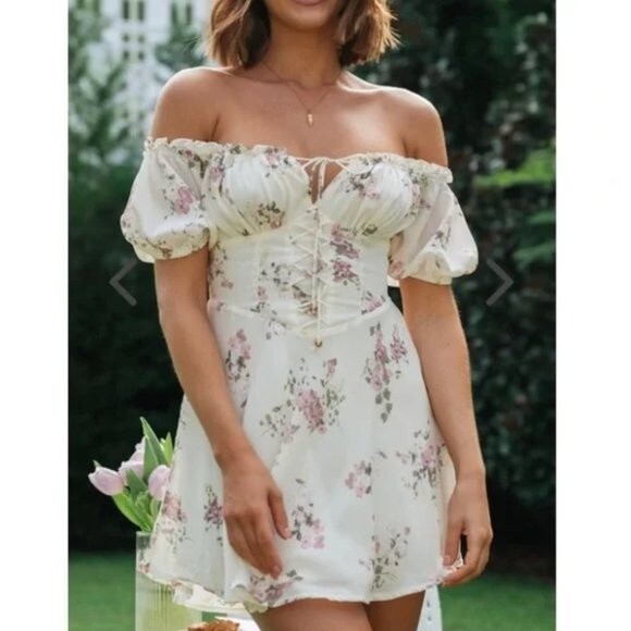 Mura Boutique Cleophee Floral Mini Dress in Cream/Pink NWT - Picture 1 of 11